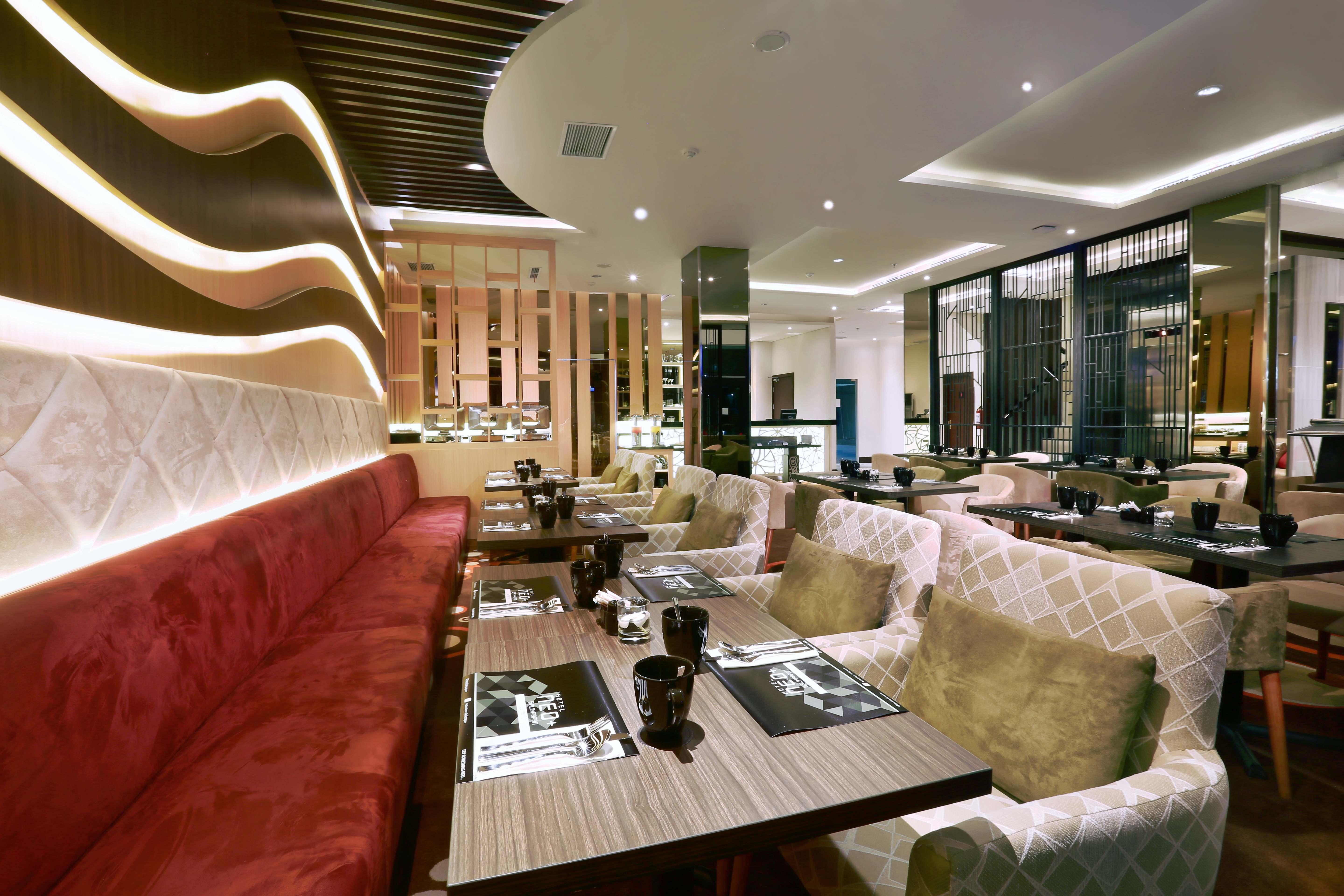 Hotel Neo+ Balikpapan By Aston Exterior foto